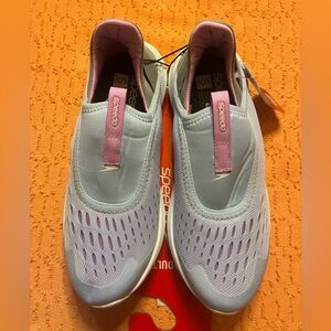 Speedo Women's Pull on
Water Shoes Hawaiian Sky 
Size Small-Non-Slip 
Footwear